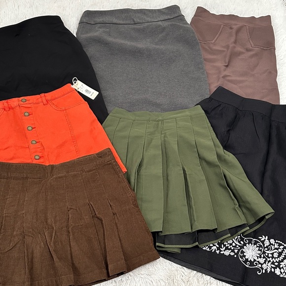 Copper Key Dresses & Skirts - 😊 Bundle of 7 Woman’s Skirts Size 8(M)